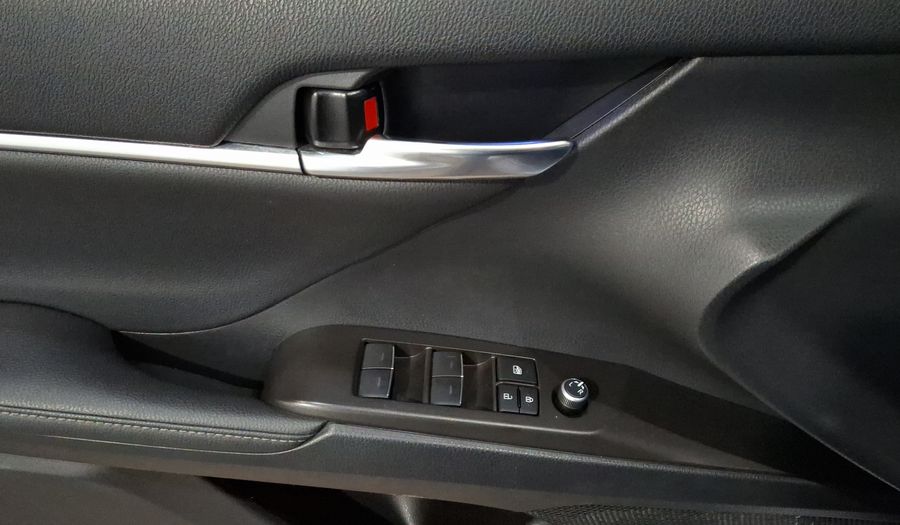 Toyota Camry 2.5 HEV XLE AUTO Sedan 2022