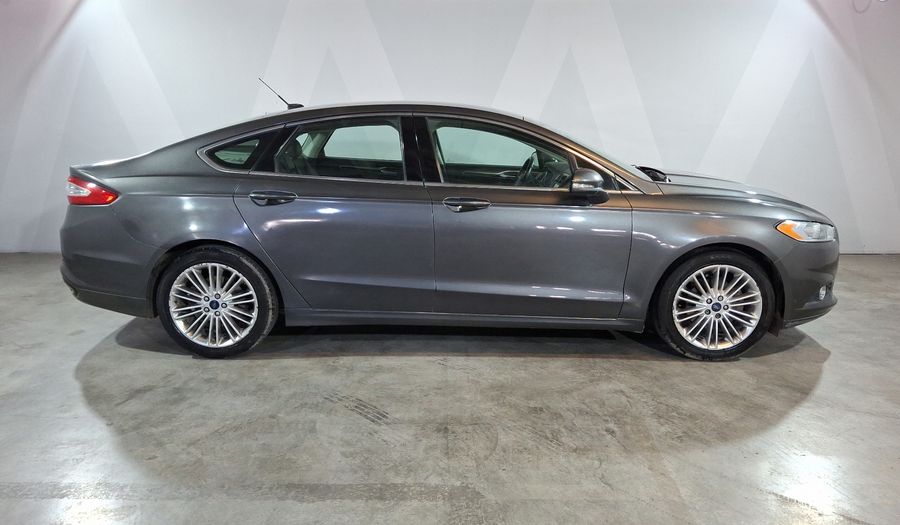 Ford Fusion 2.0 GTDI SE LUXURY AT Sedan 2016