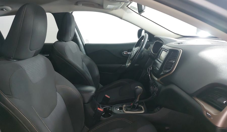 Jeep Cherokee 2.4 LATITUDE Suv 2015