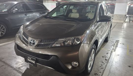 Toyota • RAV4