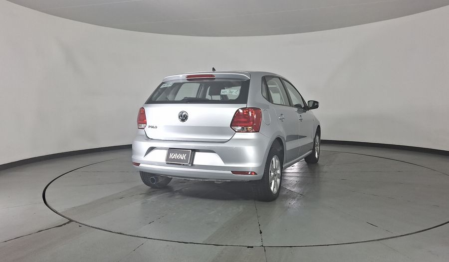 Volkswagen Polo 1.6 MT Hatchback 2015