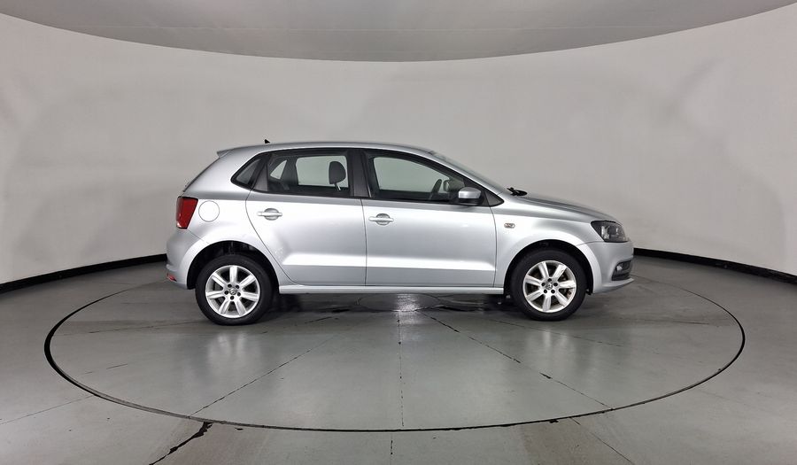 Volkswagen Polo 1.6 MT Hatchback 2015