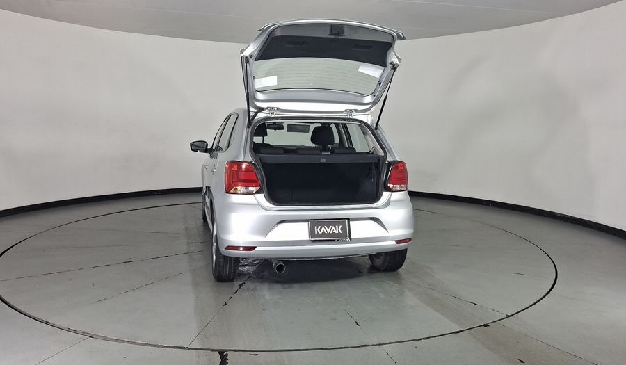 Volkswagen Polo 1.6 MT Hatchback 2015