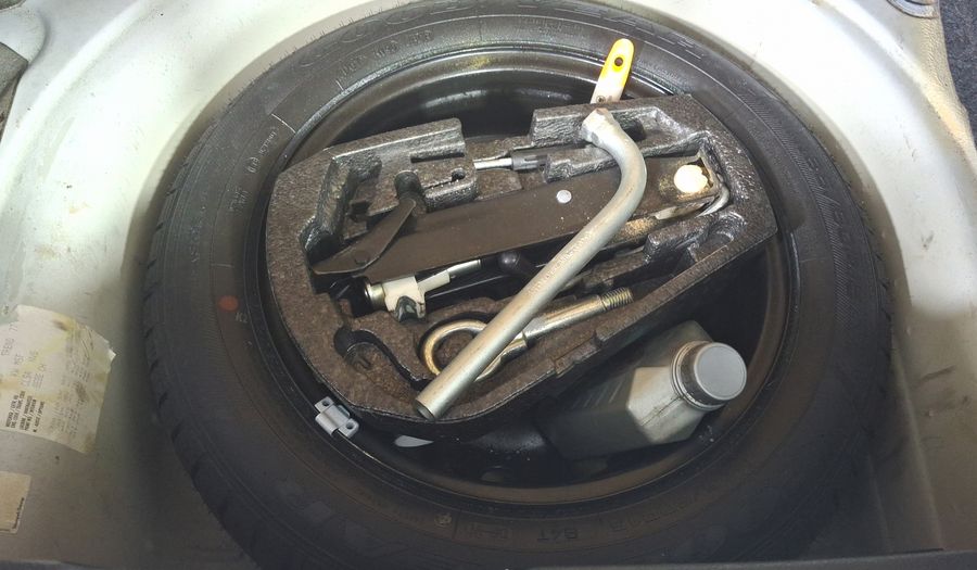 Volkswagen Polo 1.6 MT Hatchback 2015