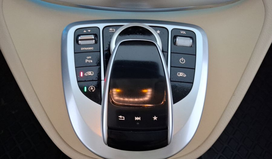 Mercedes Benz Clase V 2.1 250 AVANTGARDE 7 ASIENTOS AUTO Minivan 2018