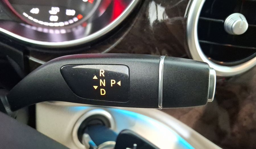 Mercedes Benz Clase V 2.1 250 AVANTGARDE 7 ASIENTOS AUTO Minivan 2018