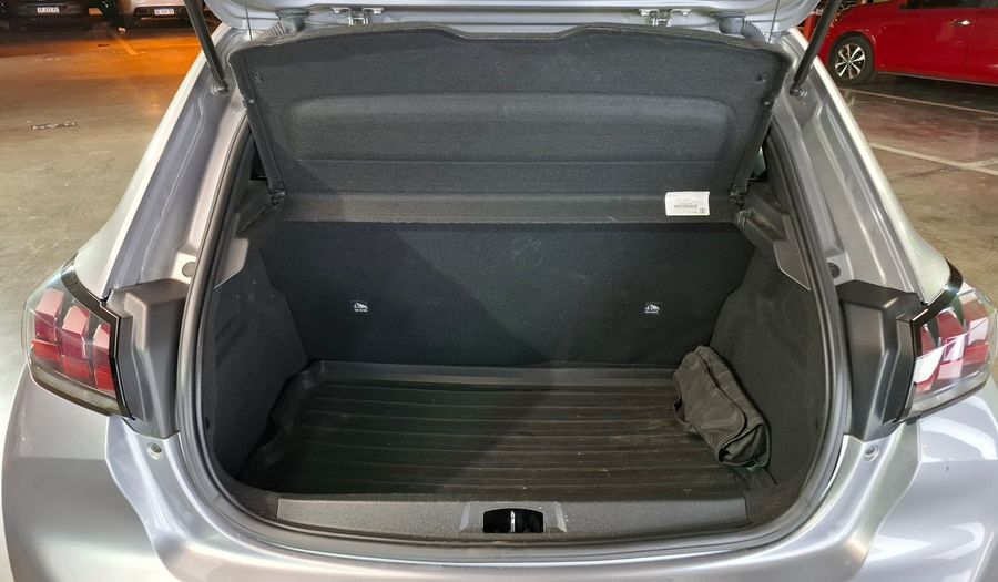 Peugeot 208 1.2L LIKE Hatchback 2022