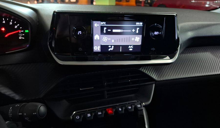 Peugeot 208 1.2L LIKE Hatchback 2022