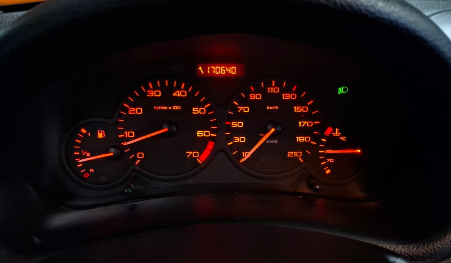 Peugeot 206 XT 1.6 Hatchback 2008