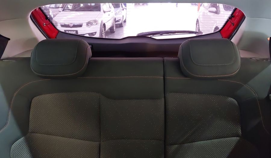 Chevrolet Onix MPFI LT Hatchback 2015