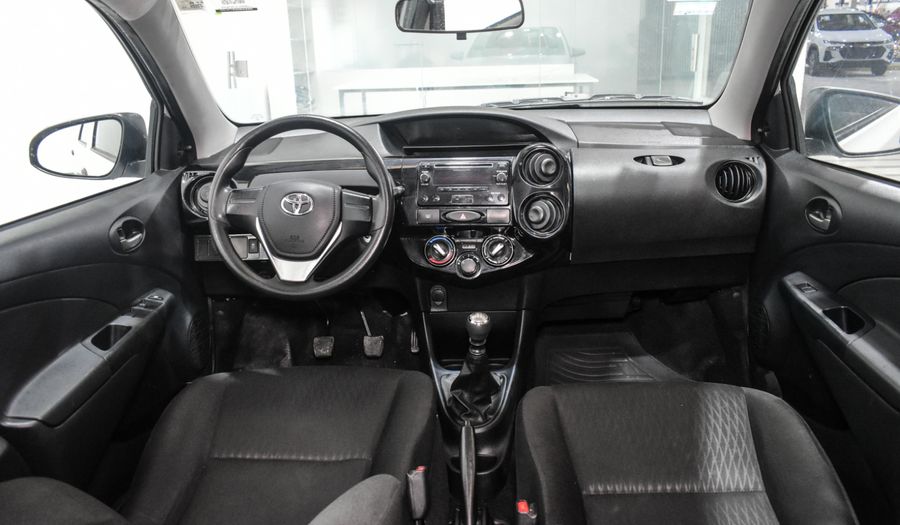 Toyota Etios 1.5 X Hatchback 2022