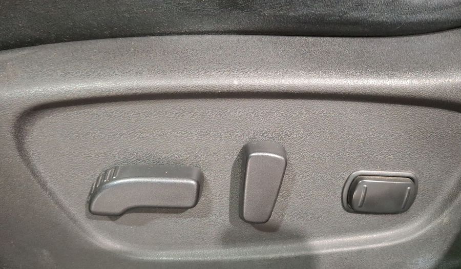 Nissan X-trail 2.5 ADVANCE 2 ROW CVT Suv 2015