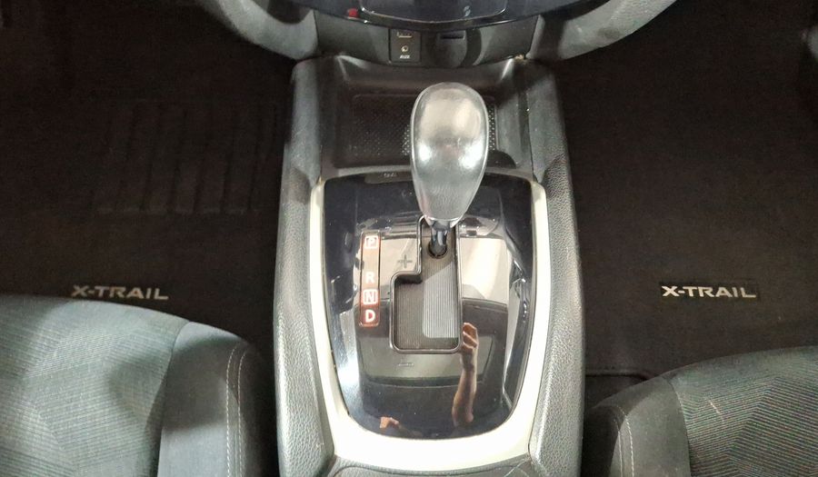 Nissan X-trail 2.5 ADVANCE 2 ROW CVT Suv 2015