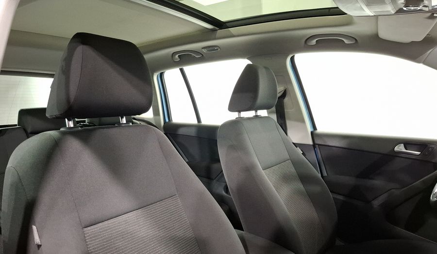 Volkswagen Tiguan 2.0 PAQUETE SPORT & STYLE Suv 2017