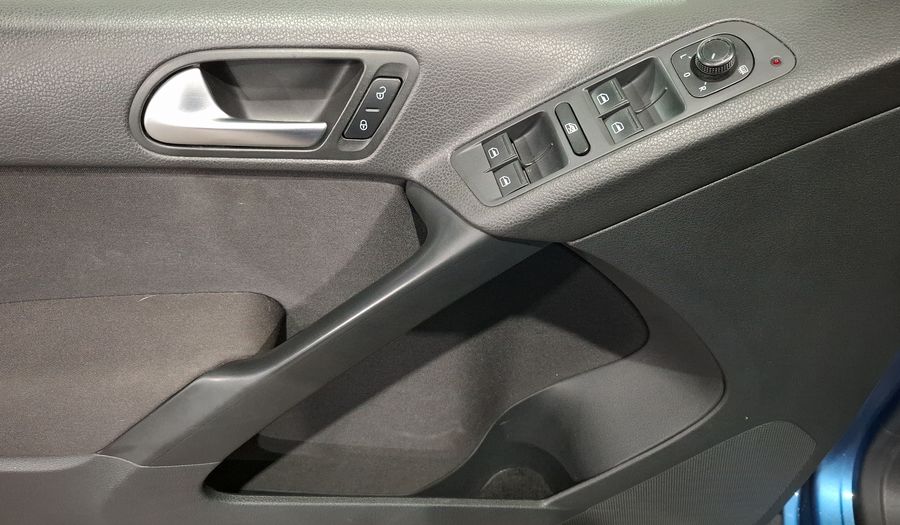 Volkswagen Tiguan 2.0 PAQUETE SPORT & STYLE Suv 2017