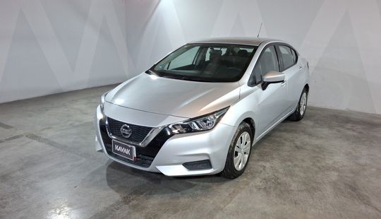 Nissan • Versa