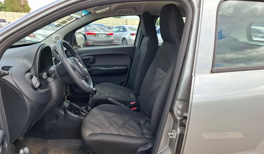 Fiat Mobi 1.0 EASY Hatchback 2017