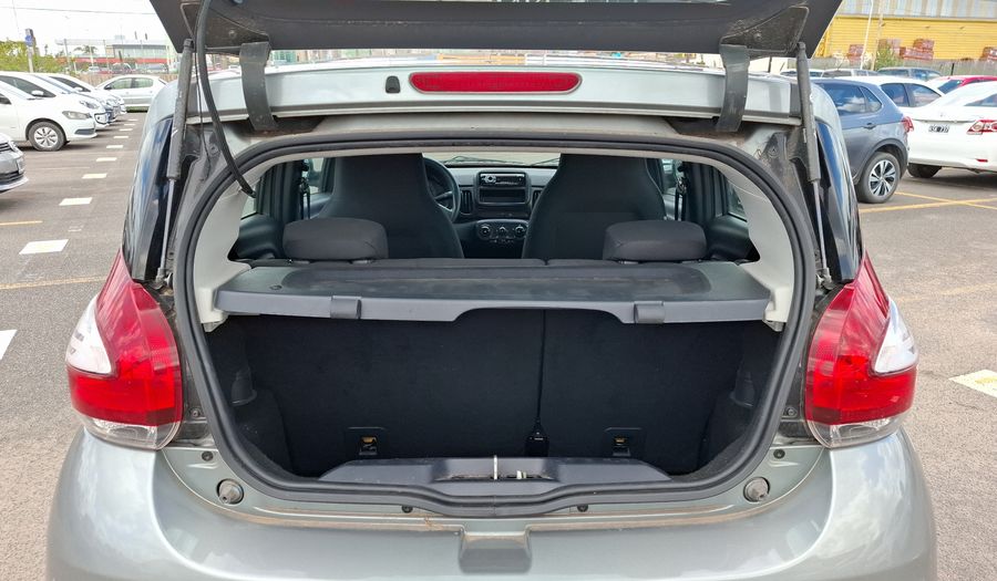 Fiat Mobi 1.0 EASY Hatchback 2017