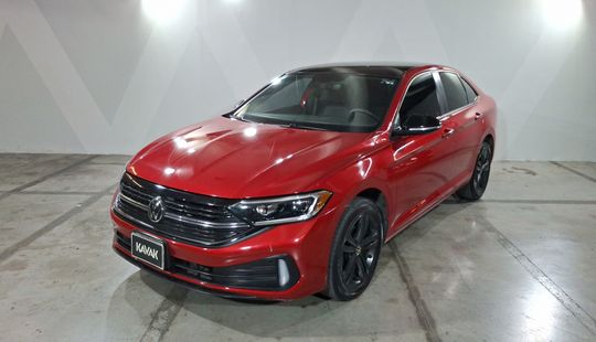 Volkswagen • Jetta