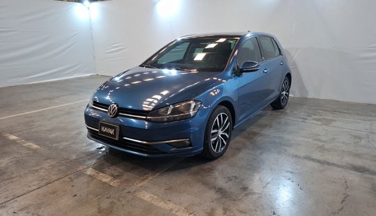 Volkswagen • Golf