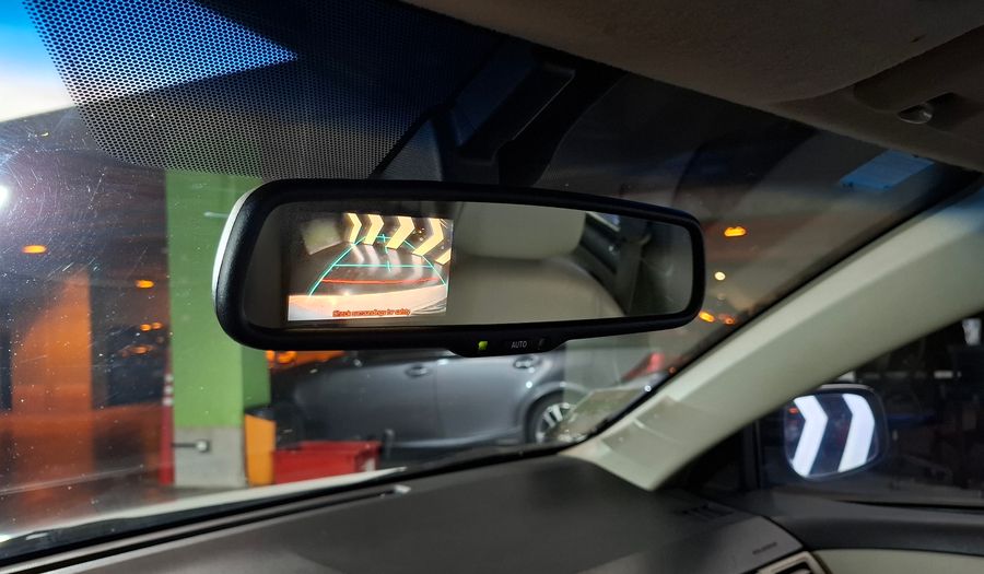 Toyota Corolla 1.8 SE-G AUTO Sedan 2013