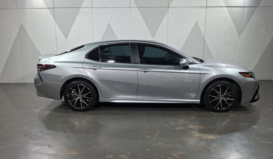 Toyota Camry 2.5 HEV SE AUTO Sedan 2024