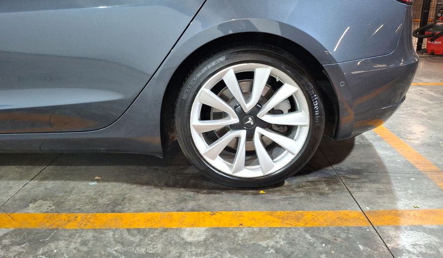 Tesla Model 3 LONG RANGE 4WD Sedan 2020