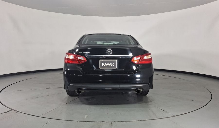 Nissan Altima 2.5 ADVANCE NAVI CVT Sedan 2017