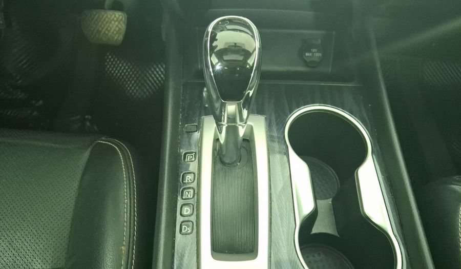 Nissan Altima 2.5 ADVANCE NAVI CVT Sedan 2017