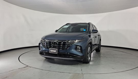 2022 • 36,697 km • Automático