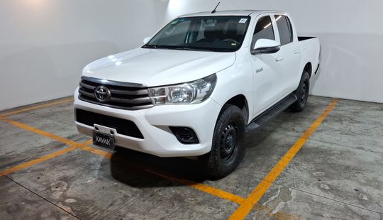 Toyota • Hilux