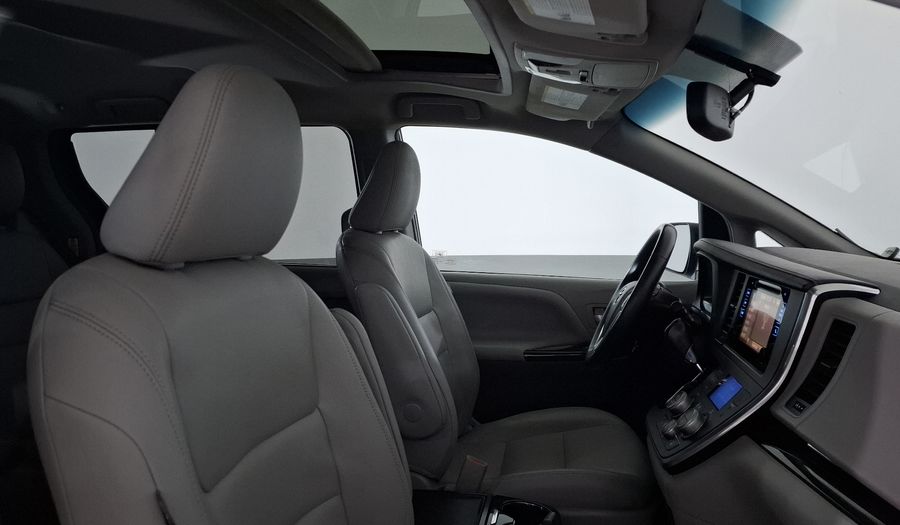 Toyota Sienna 3.5 XLE PIEL AT Minivan 2015