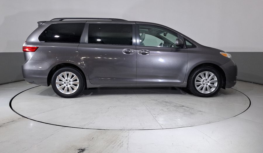 Toyota Sienna 3.5 XLE PIEL AT Minivan 2015