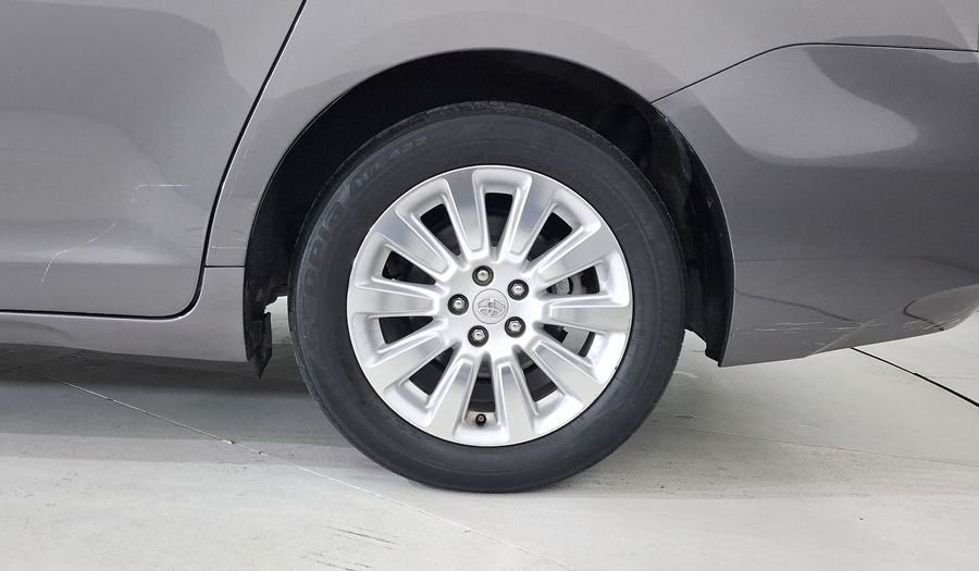 Toyota Sienna 3.5 XLE PIEL AT Minivan 2015