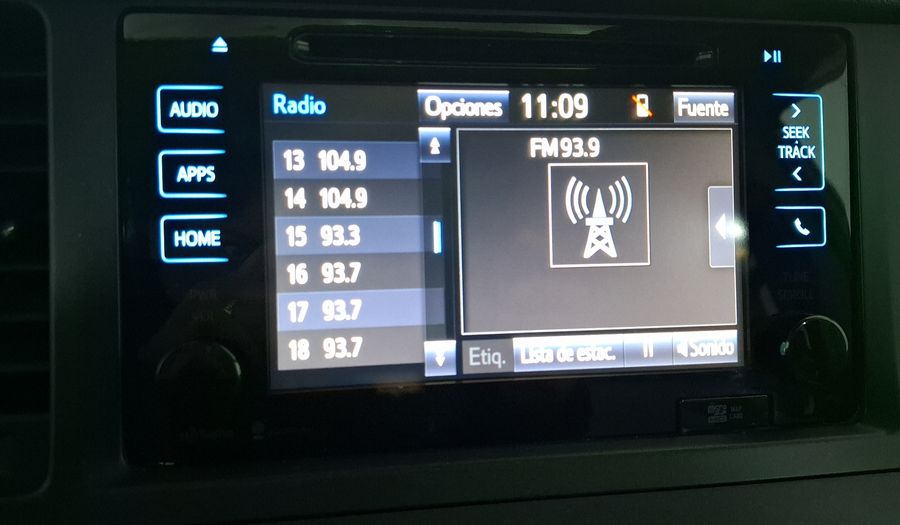 Toyota Sienna 3.5 XLE PIEL AT Minivan 2015