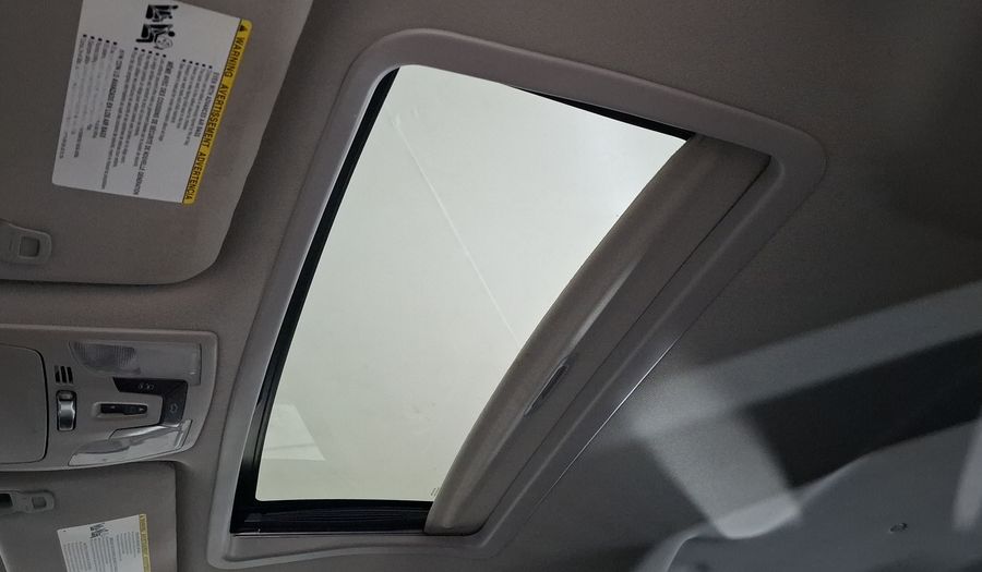 Toyota Sienna 3.5 XLE PIEL AT Minivan 2015