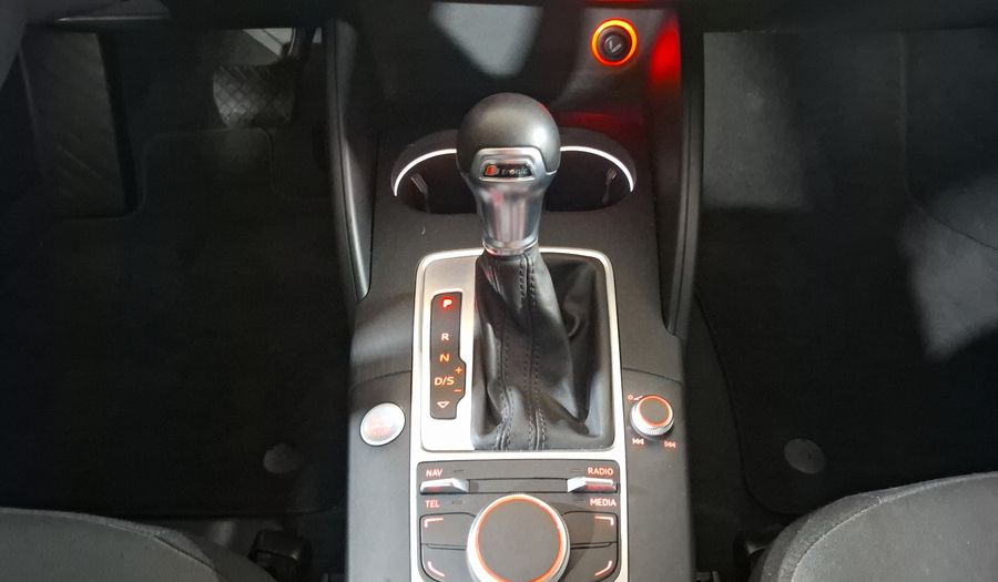 Audi A3 1.4 TFSI AMBIENTE S TRONIC Hatchback 2016