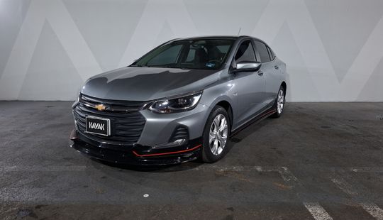 2023 • 25,107 km • Automático