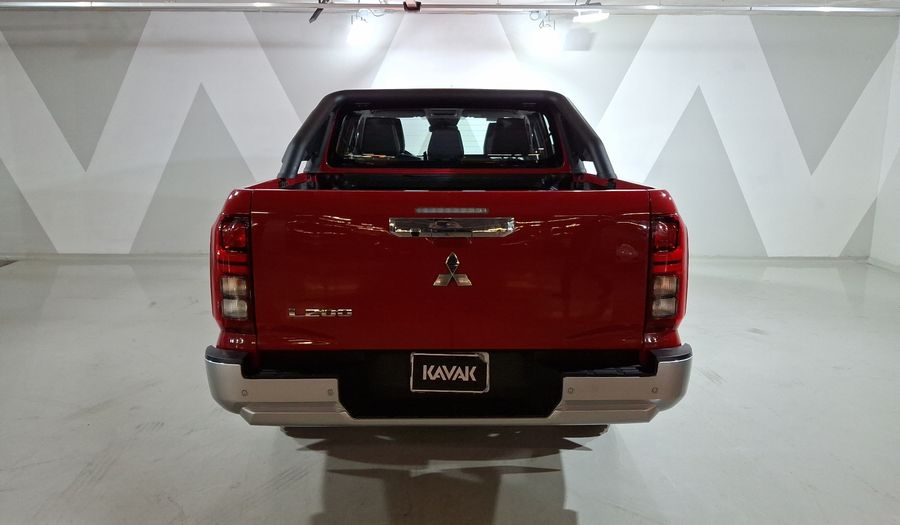 Mitsubishi L200 2.4 GLS LIMITED DIESEL AUTO 4WD Pickup 2025