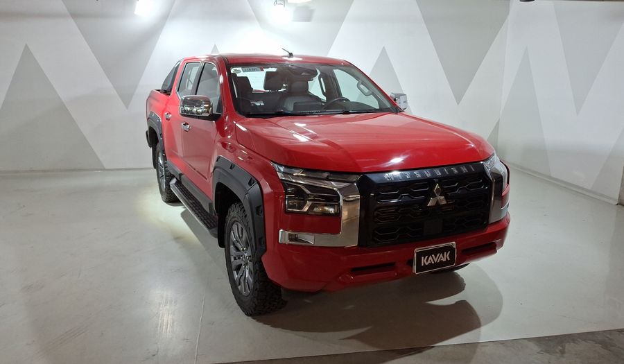 Mitsubishi L200 2.4 GLS LIMITED DIESEL AUTO 4WD Pickup 2025