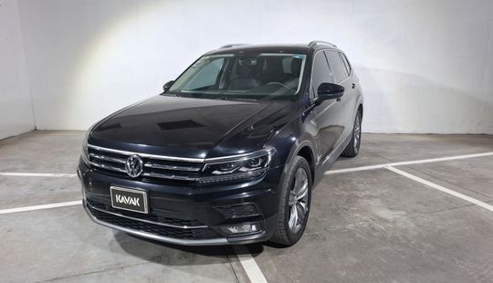 Volkswagen • Tiguan