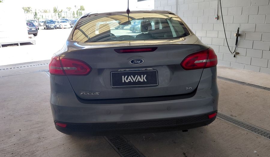 Ford Focus Iii 2.0 SE PLUS POWERSHIFT Sedan 2015