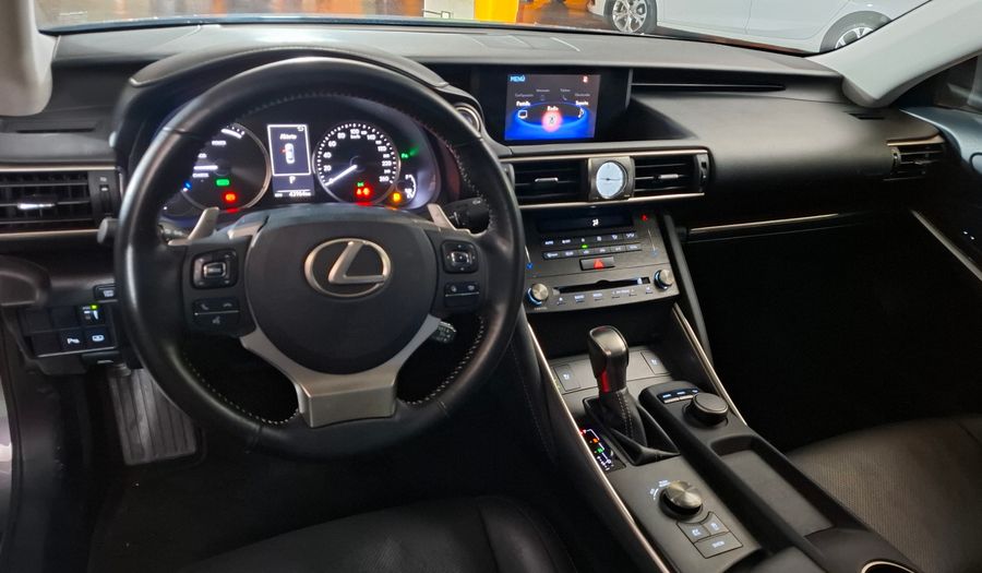 Lexus Is 2.5 300H LUXURY AUTO Sedan 2020