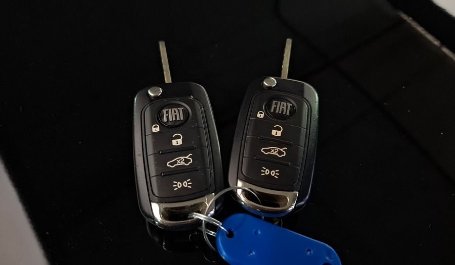 Fiat Cronos 1.8 PRECISION Sedan 2022