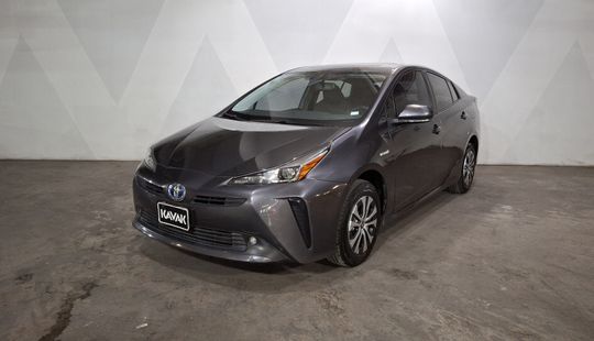 Toyota • Prius