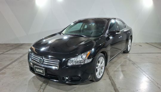 Nissan • Maxima