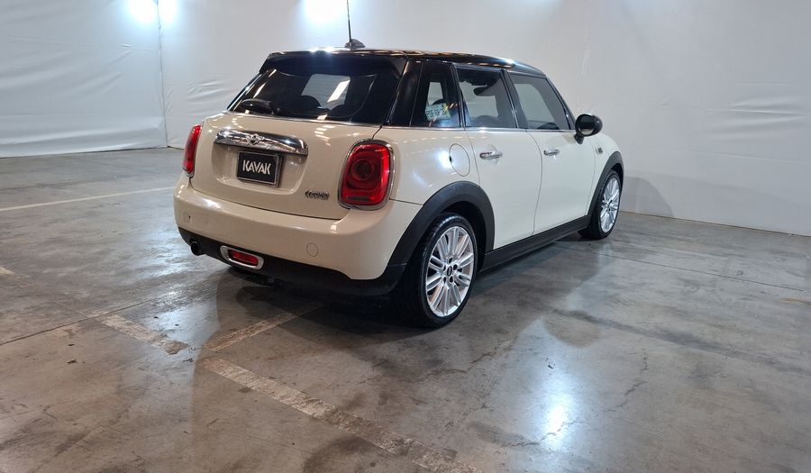 Mini Cooper 1.5 COOPER CHILI AT Hatchback 2017