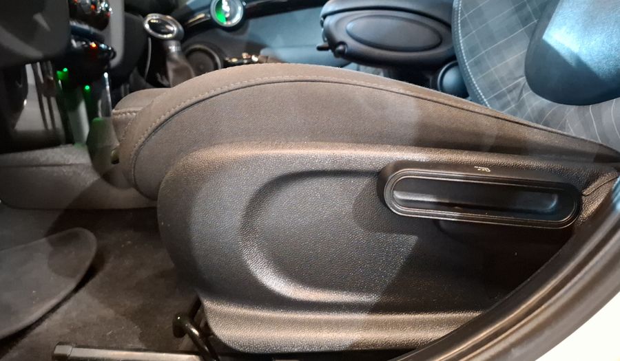 Mini Cooper 1.5 COOPER CHILI AT Hatchback 2017