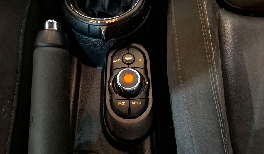 Mini Cooper 1.5 COOPER CHILI AT Hatchback 2017