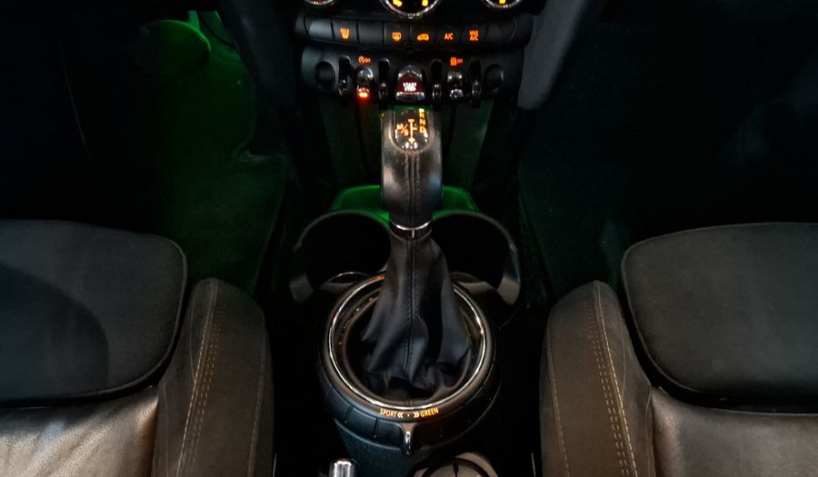 Mini Cooper 1.5 COOPER CHILI AT Hatchback 2017